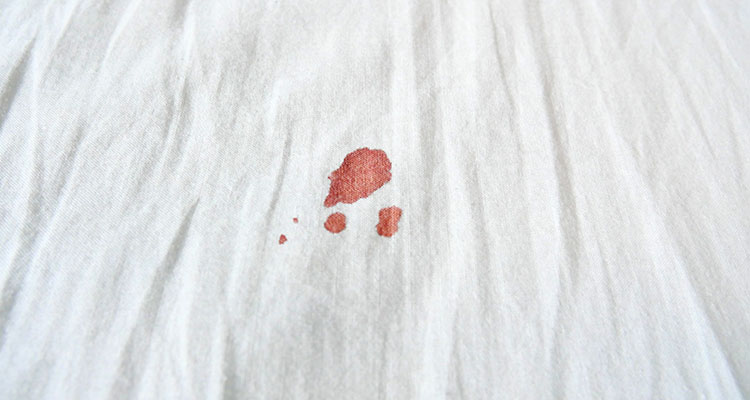 How to Remove Blood Stain From Clothes